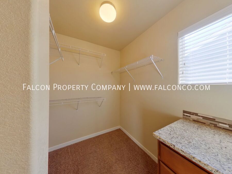 Beautiful Home In Wilshire! property image