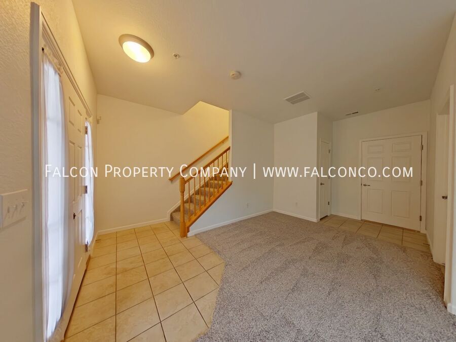 Vibrant Townhouse Downtown! property image