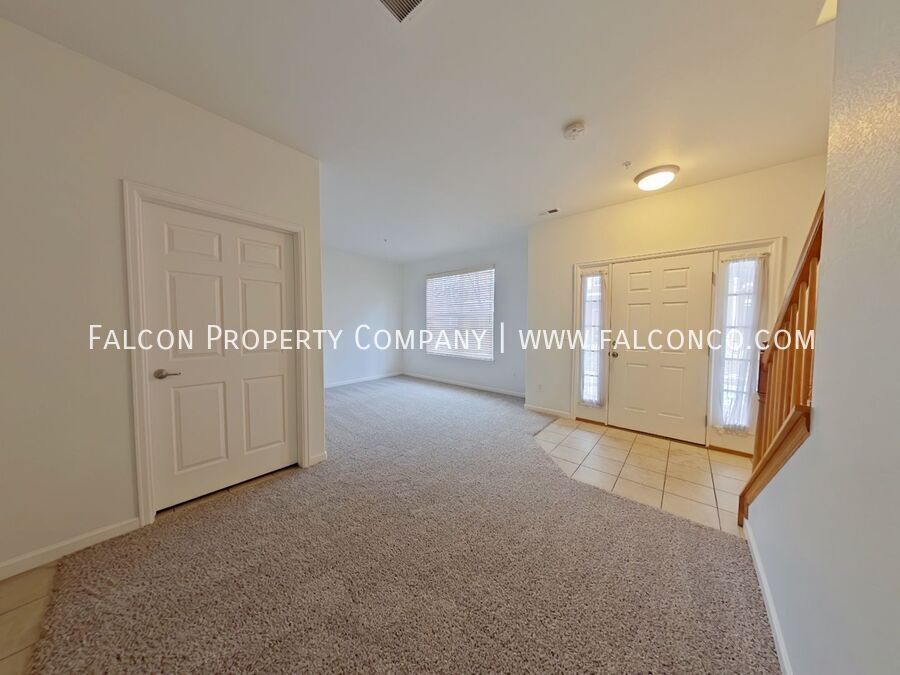 Vibrant Townhouse Downtown! property image