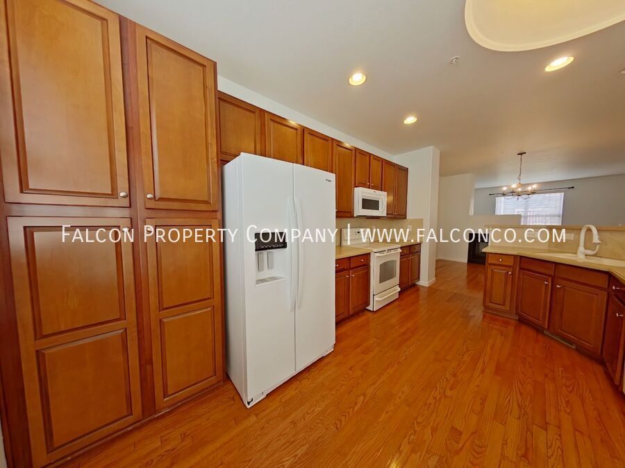 Vibrant Townhouse Downtown! property image