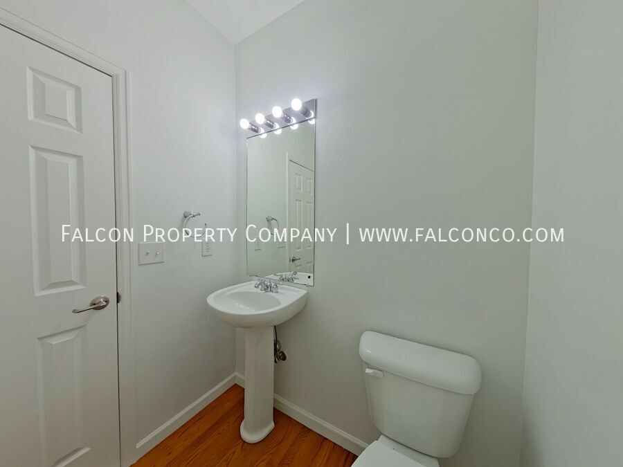 Vibrant Townhouse Downtown! property image