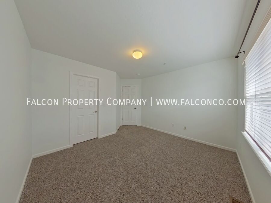 Vibrant Townhouse Downtown! property image