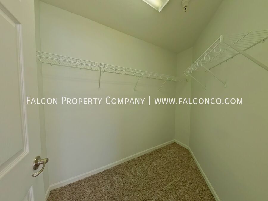 Vibrant Townhouse Downtown! property image