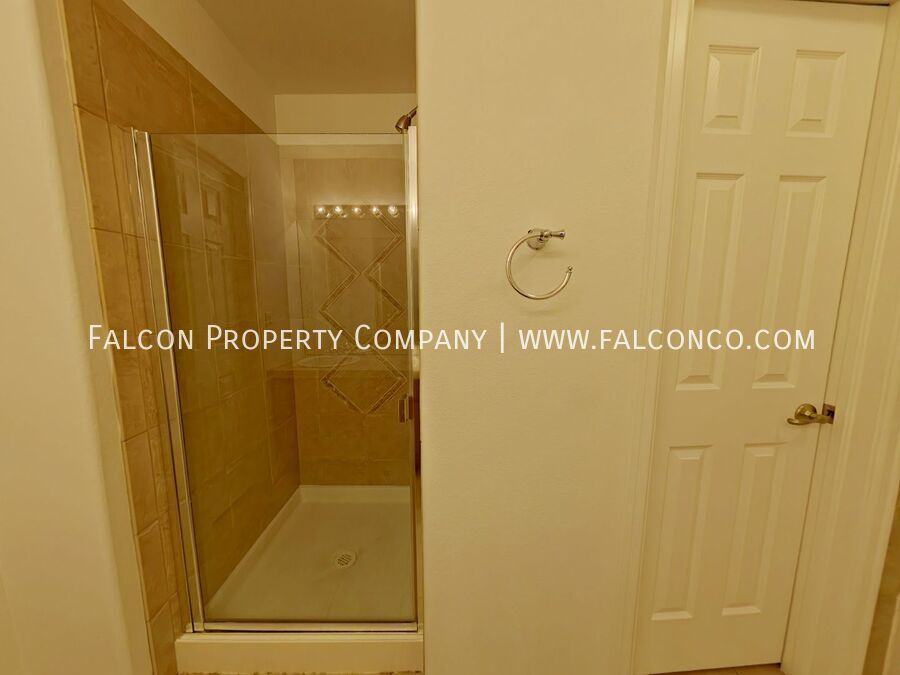 Vibrant Townhouse Downtown! property image