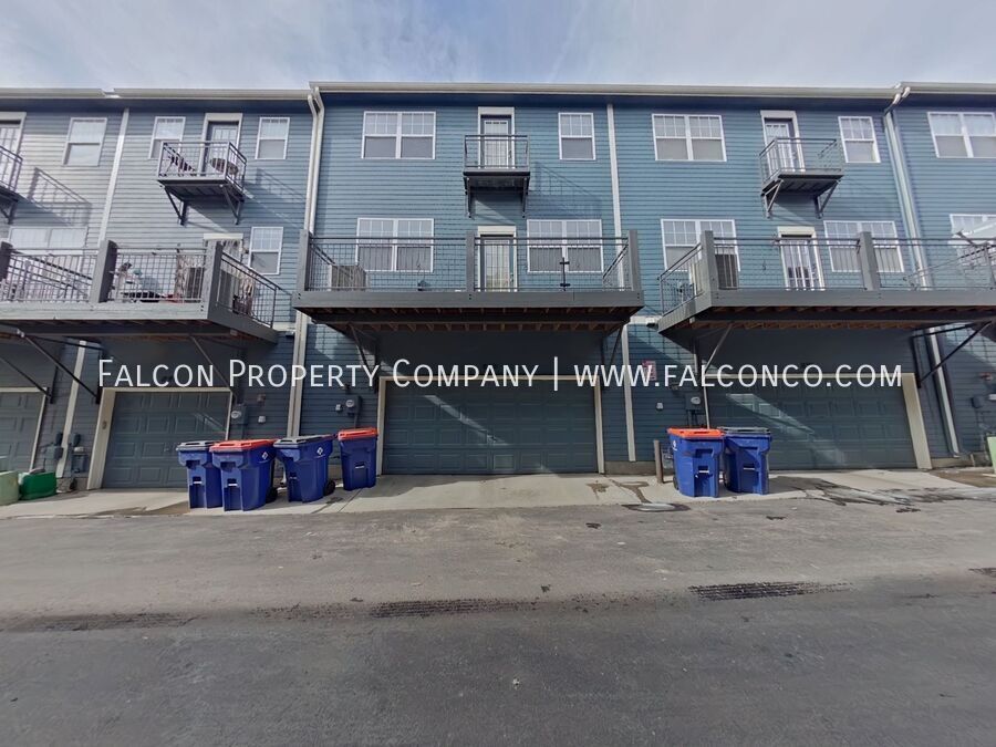 Vibrant Townhouse Downtown! property image