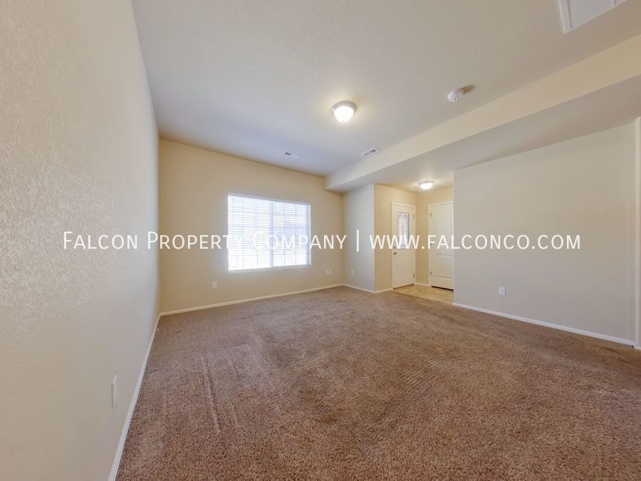 Fabulous Townhome In The Pines At Forest Meadows! property image