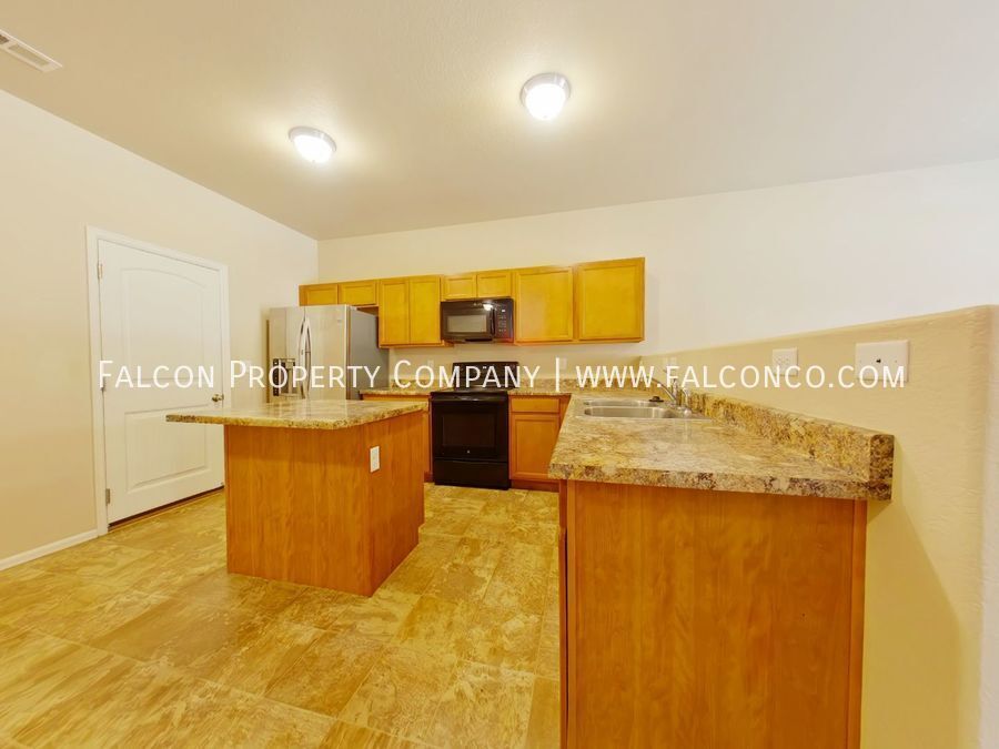 Fabulous Townhome In The Pines At Forest Meadows! property image