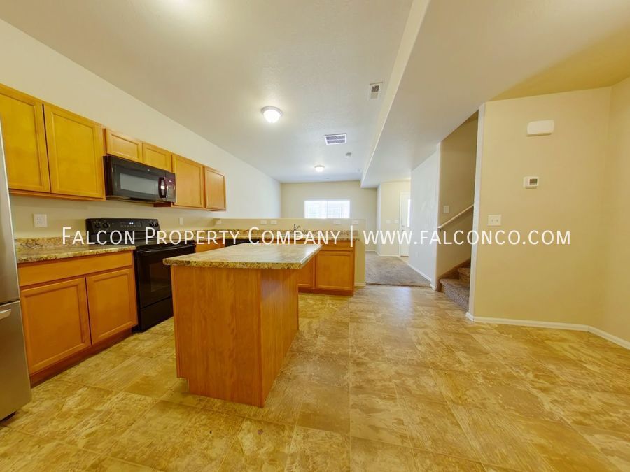 Fabulous Townhome In The Pines At Forest Meadows! property image