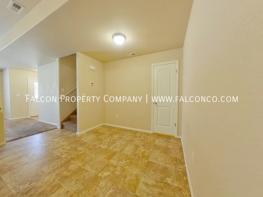 Fabulous Townhome In The Pines At Forest Meadows! property image