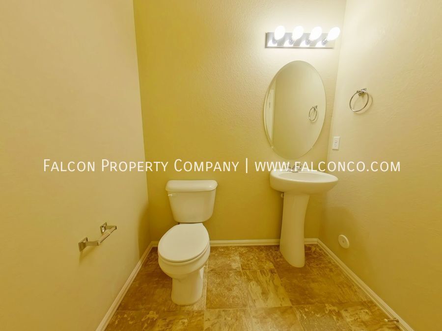 Fabulous Townhome In The Pines At Forest Meadows! property image