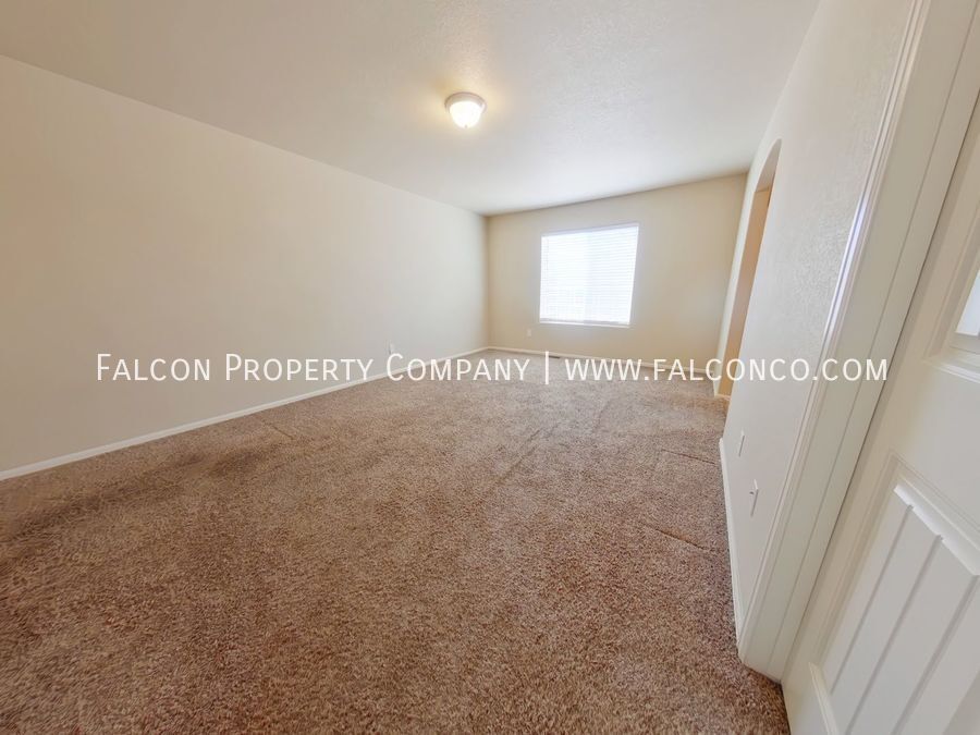 Fabulous Townhome In The Pines At Forest Meadows! property image