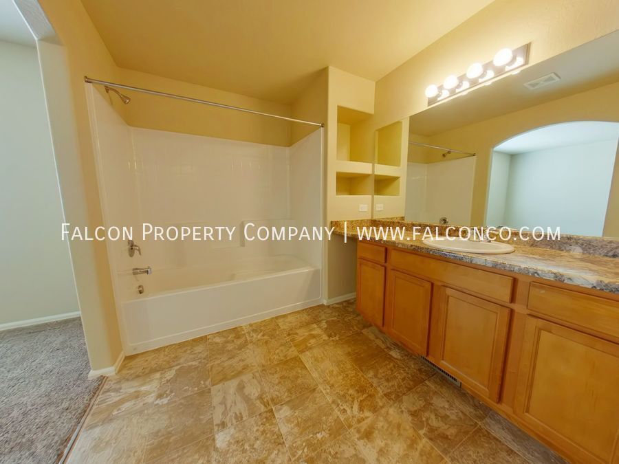 Fabulous Townhome In The Pines At Forest Meadows! property image