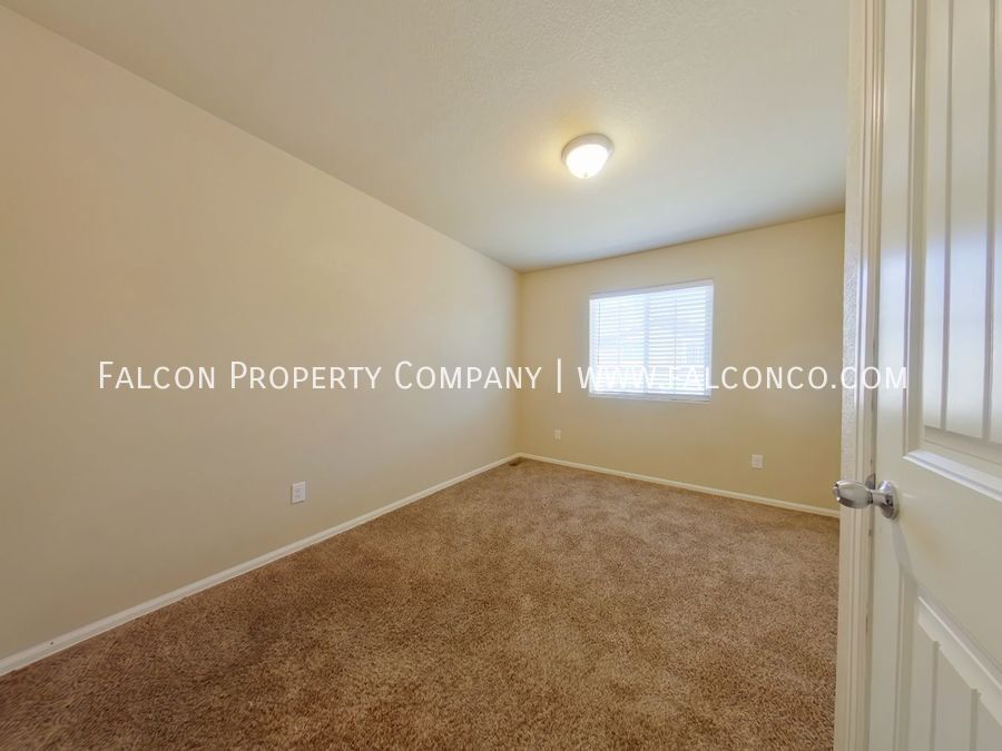 Fabulous Townhome In The Pines At Forest Meadows! property image