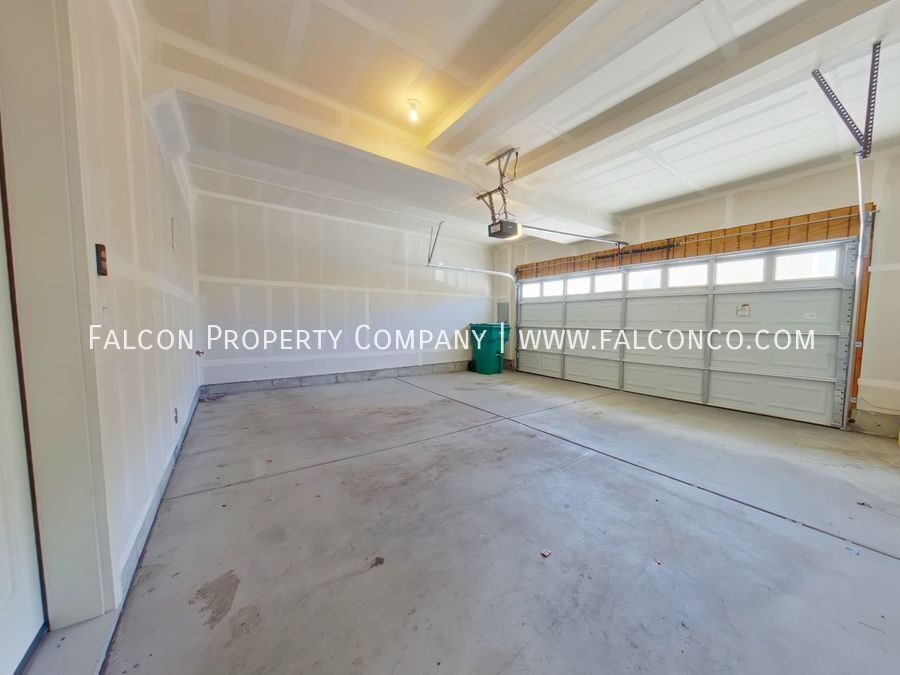 Fabulous Townhome In The Pines At Forest Meadows! property image