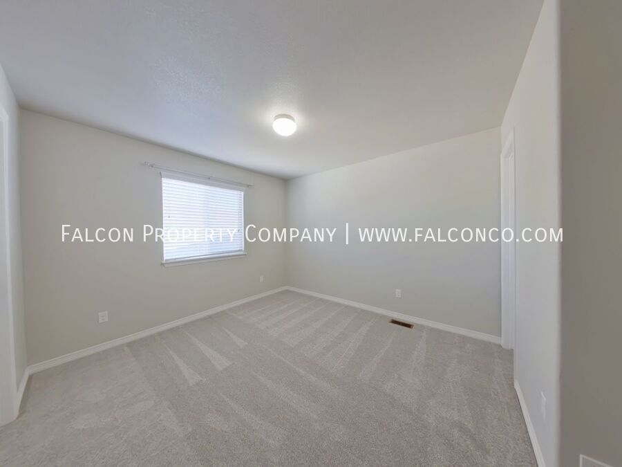 Fantastic Home in Meridian Ranch! - Approved Applicant Pending! property image