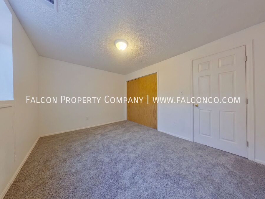 Classic Condo In Lexington Village! property image