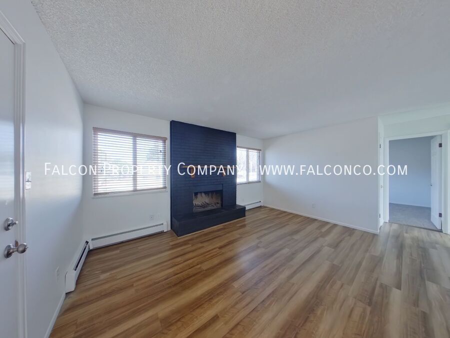 Contemporary Apartment In Village 7! property image