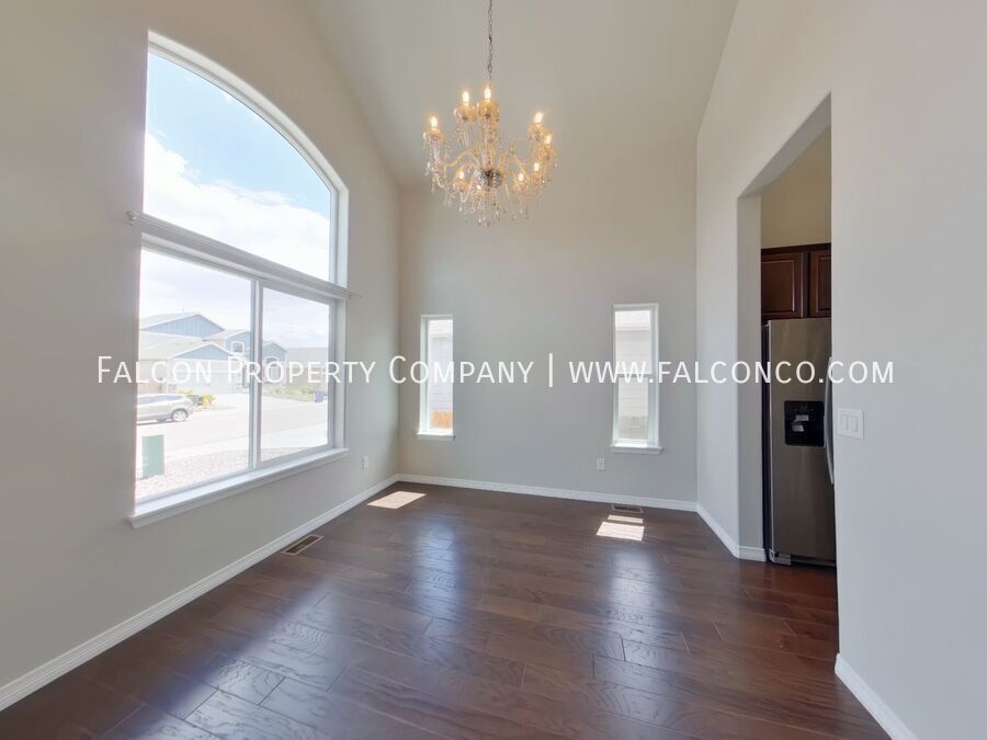 Stunning Home In Carriage Meadows North! property image