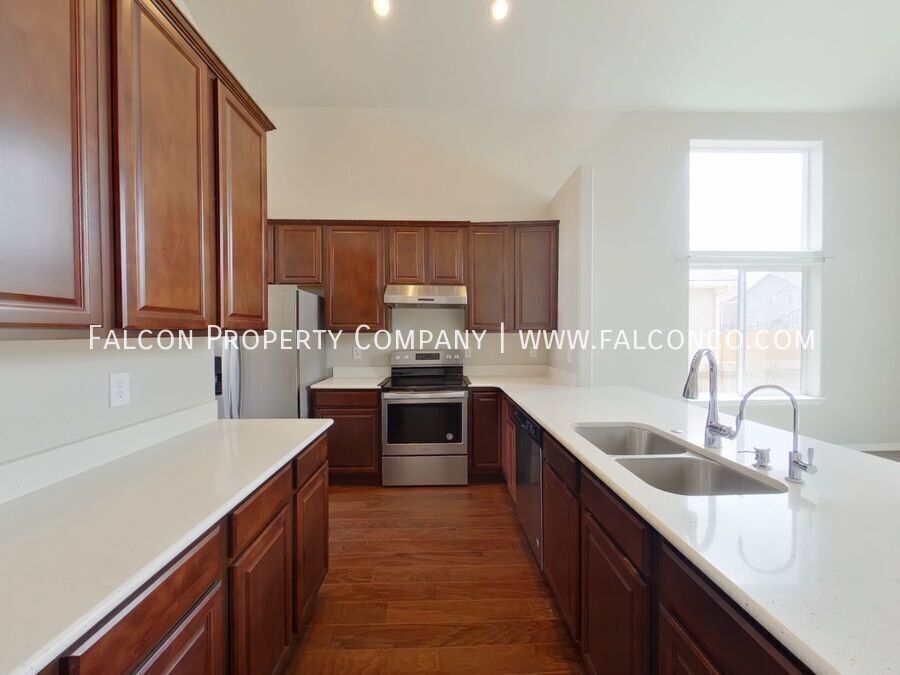 Stunning Home In Carriage Meadows North! property image