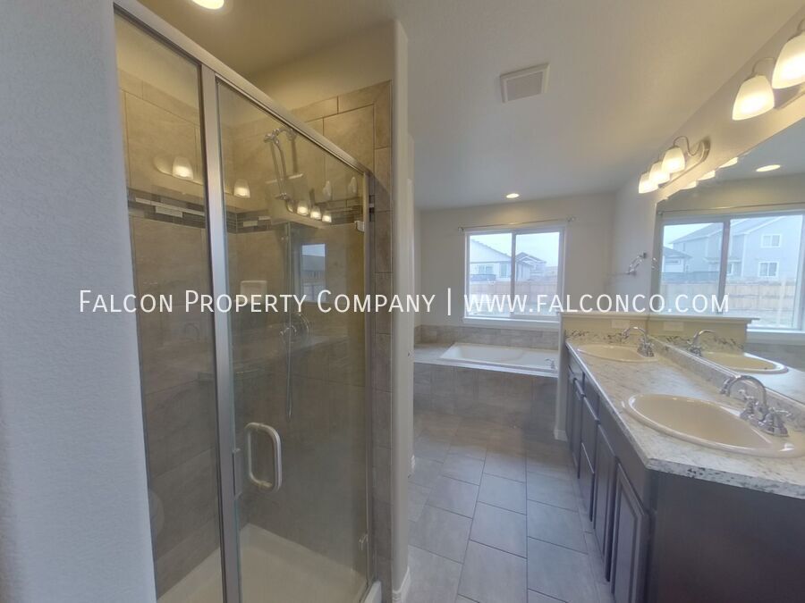 Stunning Home In Carriage Meadows North! property image