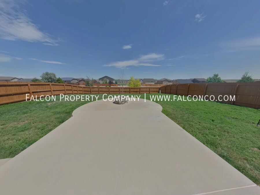 Sensational Home In The Glen At Widefield! - Lease Pending! property image