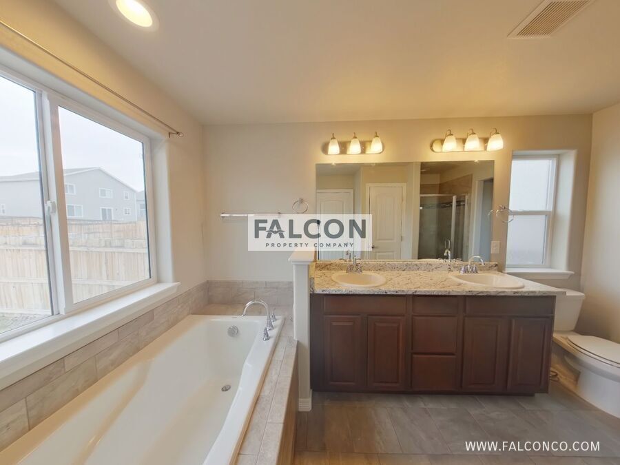 Stunning Home In Carriage Meadows North! - Approved Applicants Pending! property image