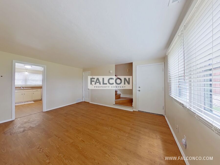 Fantastic Condo In Patty Jewett! property image
