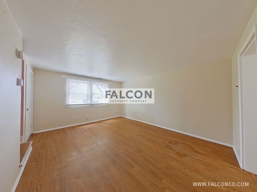 Fantastic Condo In Patty Jewett! property image