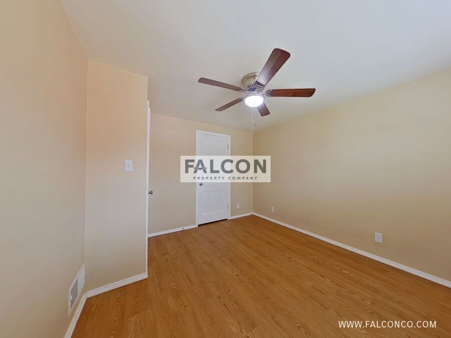 Fantastic Condo In Patty Jewett! property image