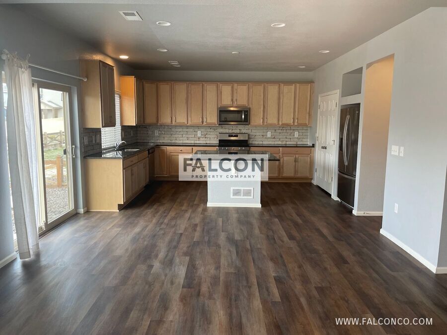 Stunning Home In Banning Lewis! property image