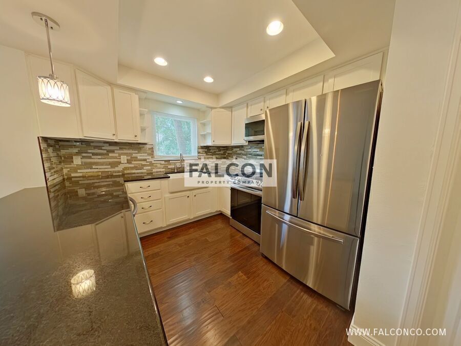Incredible Townhome In Downtown! property image