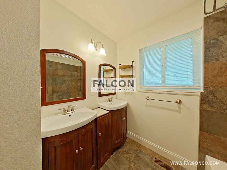Incredible Townhome In Downtown! property image