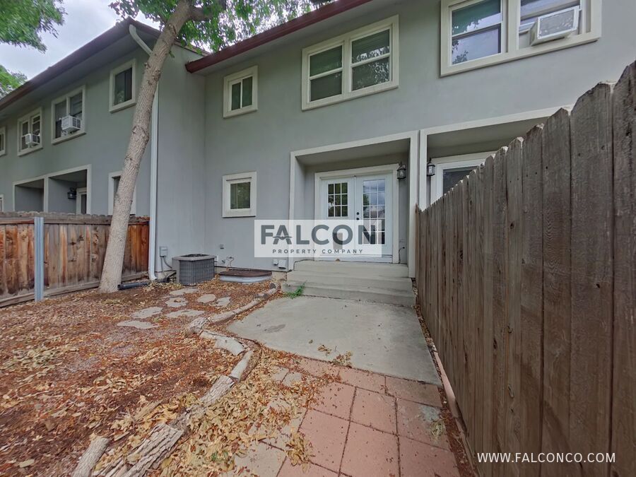 Incredible Townhome In Downtown! property image