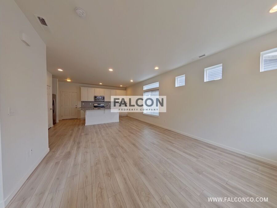 Magnificent Townhome In Banning Lewis Ranch! property image