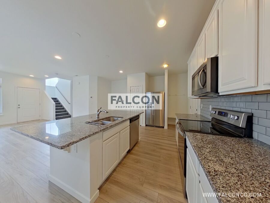 Magnificent Townhome In Banning Lewis Ranch! property image