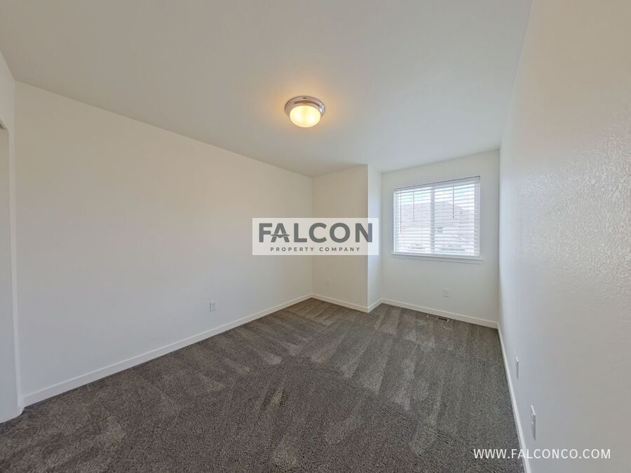 Magnificent Townhome In Banning Lewis Ranch! property image