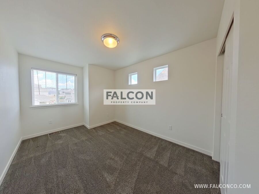 Magnificent Townhome In Banning Lewis Ranch! property image