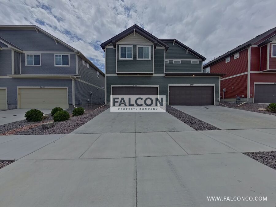 Magnificent Townhome In Banning Lewis Ranch! property image