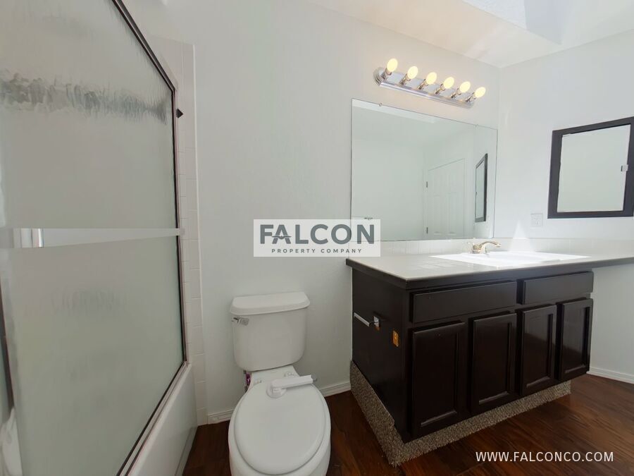 Show-Stopping Home In Northgate! property image