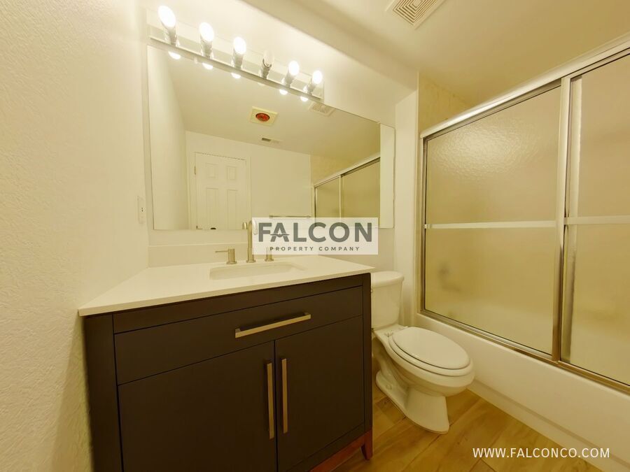 Show-Stopping Home In Northgate! property image