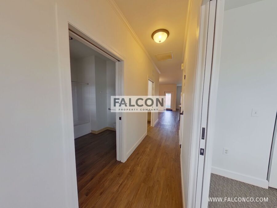Extraordinary Townhome In Stetson Hills! property image