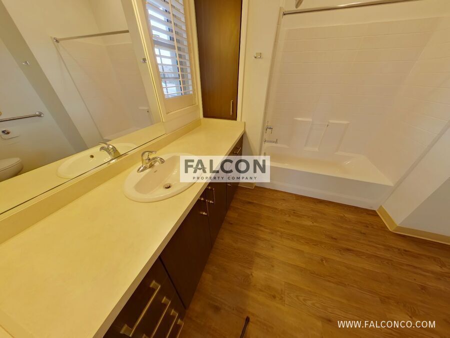 Extraordinary Townhome In Stetson Hills! property image