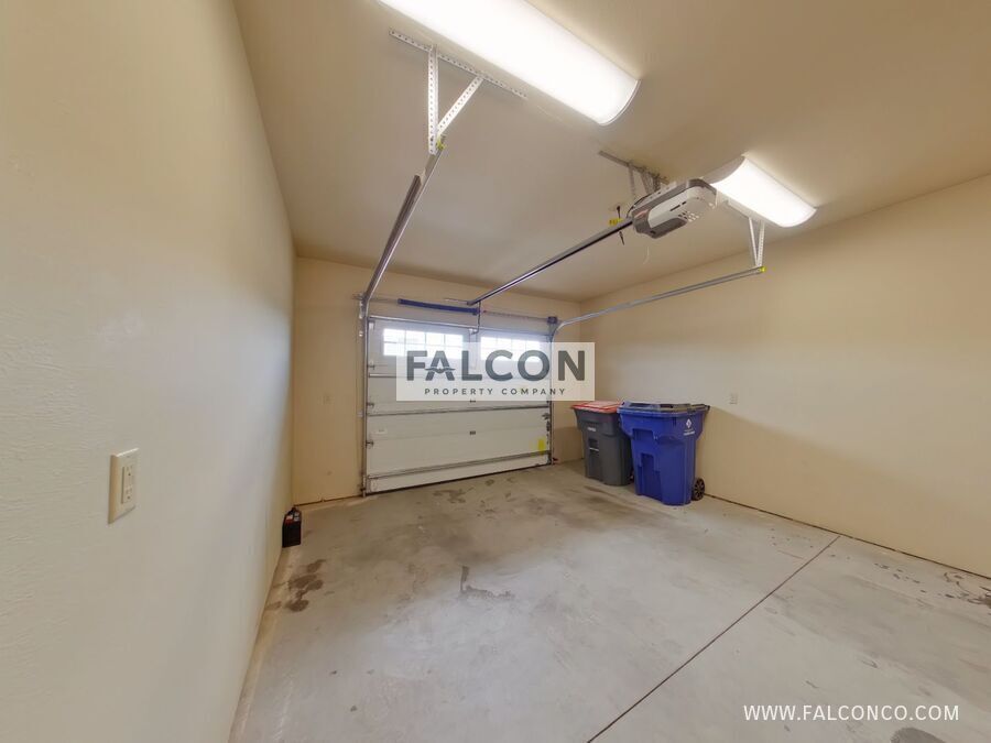 Extraordinary Townhome In Stetson Hills! property image