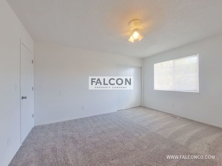 Charming Townhome in South-East Colorado Springs! property image