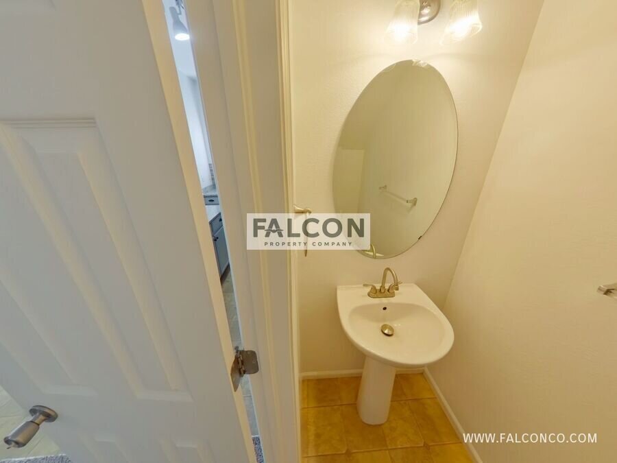 Gorgeous Townhouse In Fountain! property image