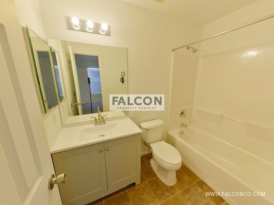 Gorgeous Townhouse In Fountain! property image