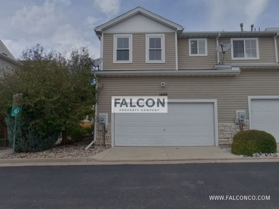 Sensational Townhome in Claremont Ranch! property image