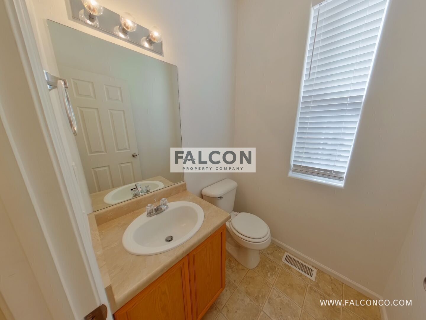 Sensational Townhome in Claremont Ranch! property image